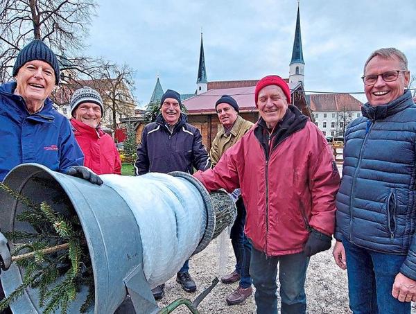 Christbäume gegen eine Spende für WeltKinderLachen